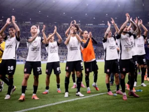 Bahia vence o Corinthians