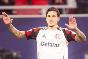 Para renovar com o Flamengo, Pedro pede aumento e valores chamam atenção; saiba detalhes
