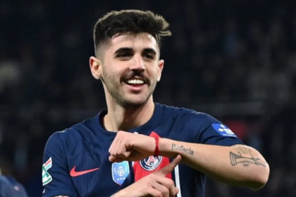 Flamengo ou Palmeiras? Lucas Beraldo, do PSG, considera voltar ao Brasil em 2026