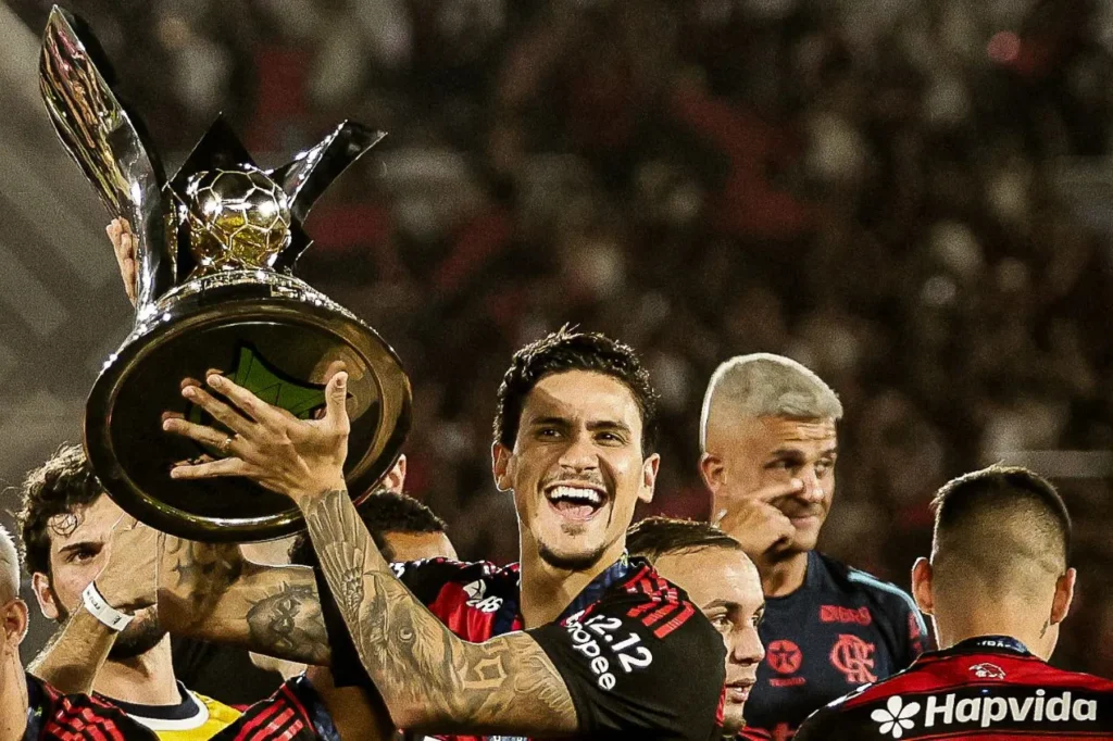 Flamengo impõe blindagem e só admite saída de Pedro mediante multa; veja valor