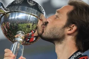 Quanto vale Matías Viña? Flamengo define valor para negociar lateral para clube da Europa