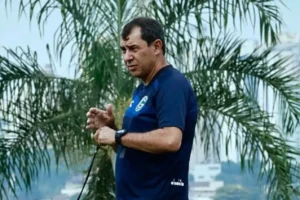 Goiás vira refém de multas e começa 2026 pagando quatro técnicos; veja valor