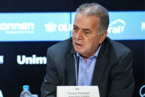 Paulo Pelaipe vê risco em renovações de Kannemann, Braithwaite e Edenilson e expõe falhas no planejamento do Grêmio