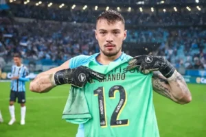 Vai renovar? Entenda o que falta para Gabriel Grando ficar no Grêmio