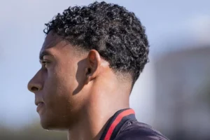 Coritiba aposta em filho de Vagner Love para 2026, e Sport mantém fatia dos direitos econômicos; saiba detalhes