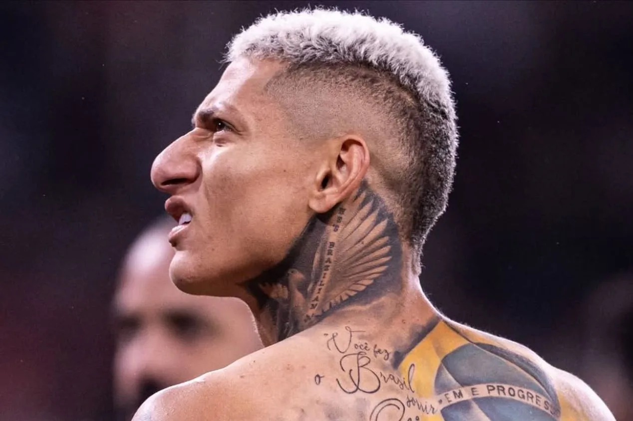 Richarlison marca no fim, mas segue em disputa por espaço no Tottenham e na Seleção