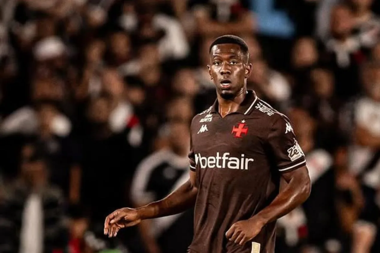 Tem desconto? Vasco tenta antecipar compra de Carlos Cuesta junto ao Galatasaray; veja valor