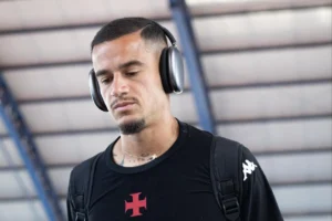 Renovação de Philippe Coutinho com o Vasco fica para depois da final da Copa do Brasil; saiba detalhes