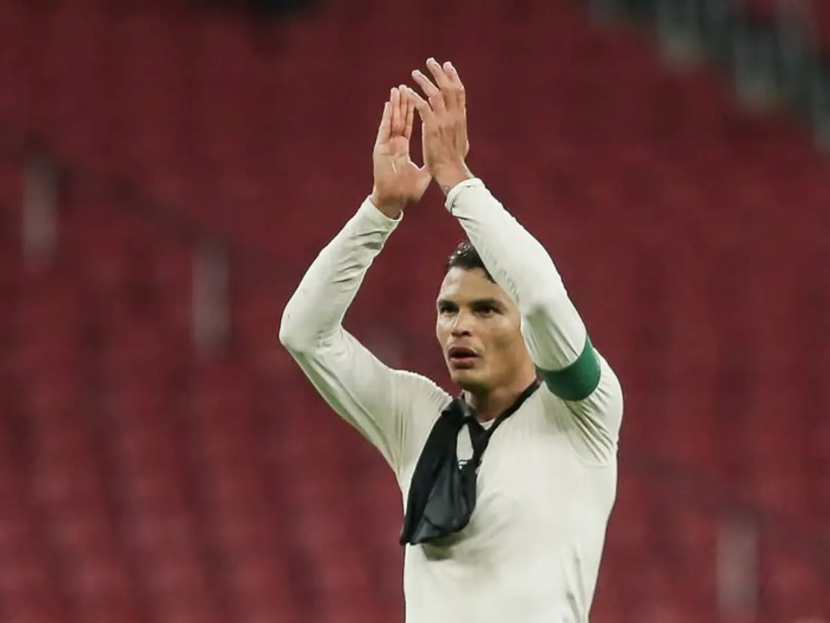 Milan ou Chelsea: qual será o destino de Thiago Silva após rescindir com o Fluminense?