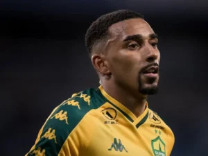 Matheusinho, do Cuiabá para o Vitória