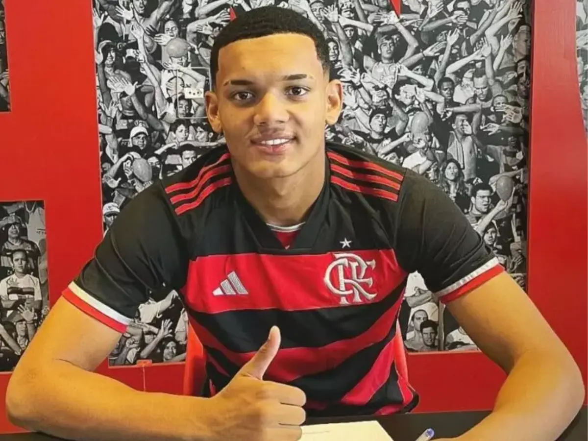 Joia da base tem futuro indefinido no Flamengo
