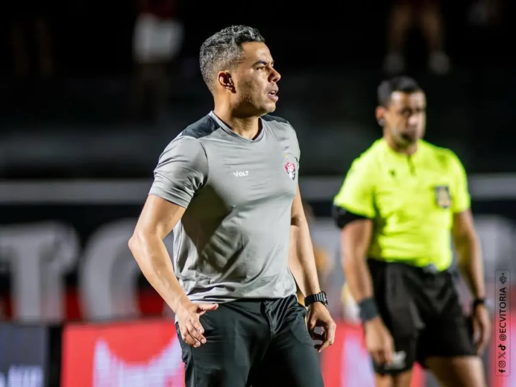 Jair Ventura deve renovar contrato com o Vitória