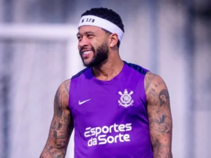 Corinthians trata manutenção de Memphis Depay como prioridade