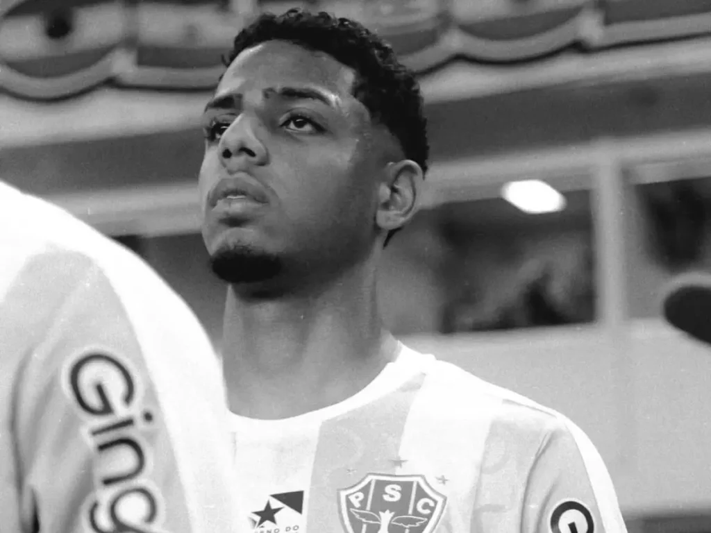 Thalisson na mira do Remo