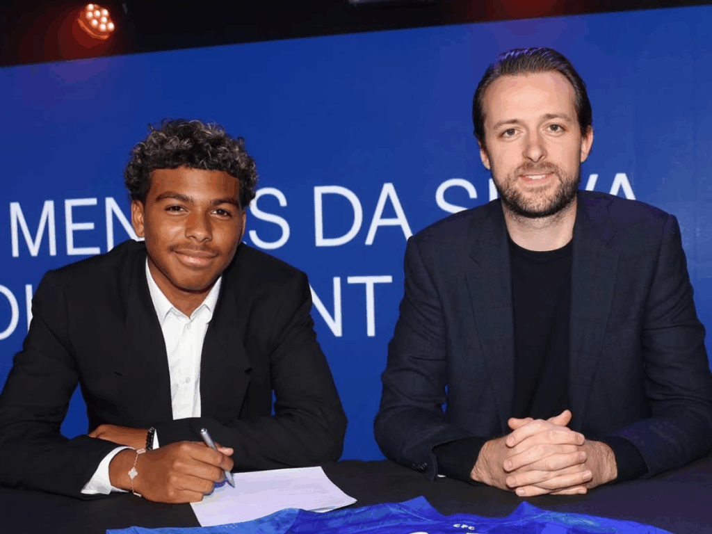 Filho de Thiago Silva assina contrato profissional com o Chelsea: saiba detalhes