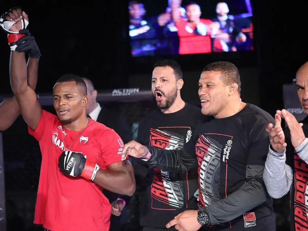 Wallace Lopes fala sobre sequência no MMA