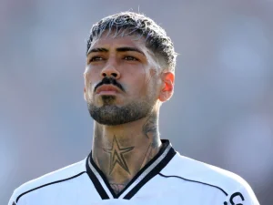 Fluminense abre conversas para contratar Alexander Barboza, do Botafogo; saiba valores