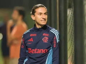 Filipe Luís comenta jogo com o Cruz Azul e espera muita dificuldade para o Flamengo