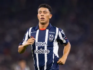 Vasco se aproxima da contratação de Johan Rojas; veja os detalhes