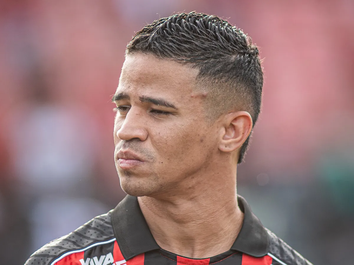 São Paulo conclui venda de Erick ao Vitória; veja os valores da negociação