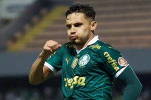 América-MEX tenta superar concorrência do Grêmio por Raphael Veiga; saiba valor