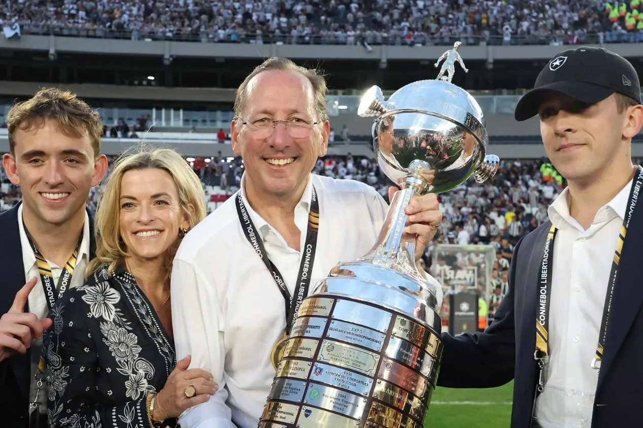 Aporte de US$ 50 milhões no Botafogo vem de fundo de dívidas e pode mudar controle da SAF