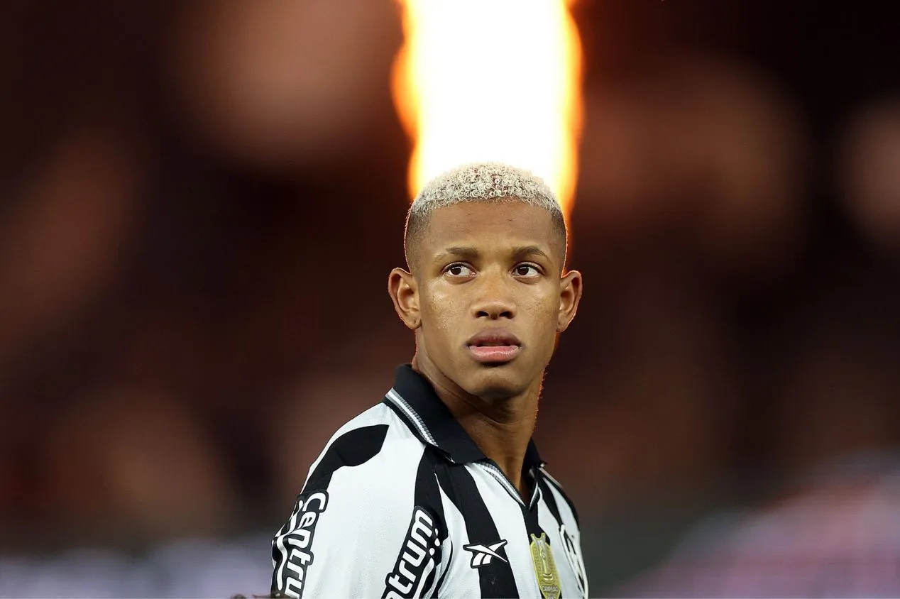 Botafogo aceita vender Danilo por valor investido; Flamengo e Palmeiras observam