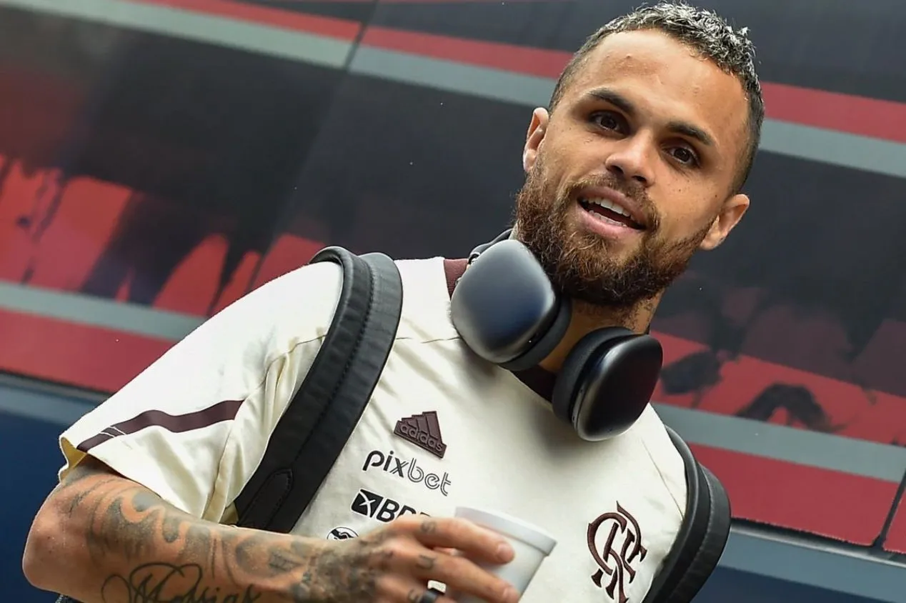 Michael descarta ida ao Santos, e Al-Ula avança em negociação com o Flamengo; saiba detalhes