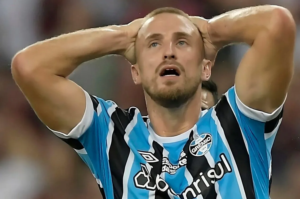 Rescisão de Rodrigo Ely gera economia milionária ao Grêmio; veja valor