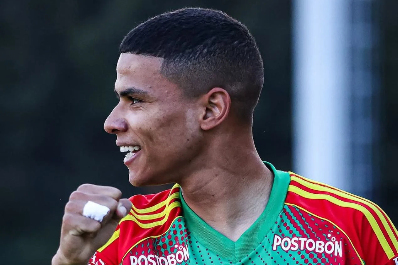 Grêmio conclui negociação e contrata José Enamorado; saiba salário e tempo de contrato