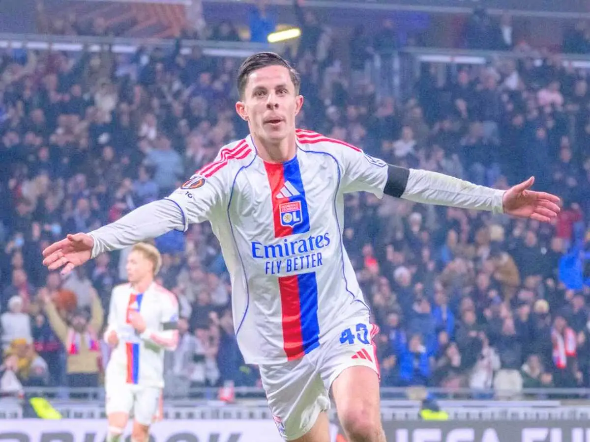 Lyon vence o PAOK com autoridade e avança como líder geral na Liga Europa