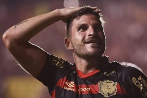 Sport consulta situação de Julián Fernández, mas exigência do Palestino trava avanço