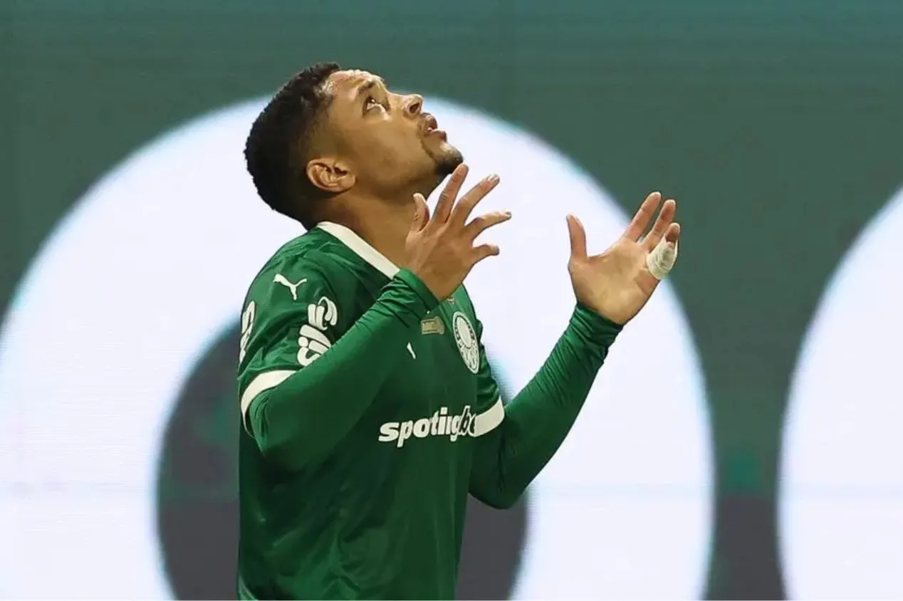 Vitor Roque dispara em valor de mercado no Palmeiras e ultrapassa meio bilhão de reais
