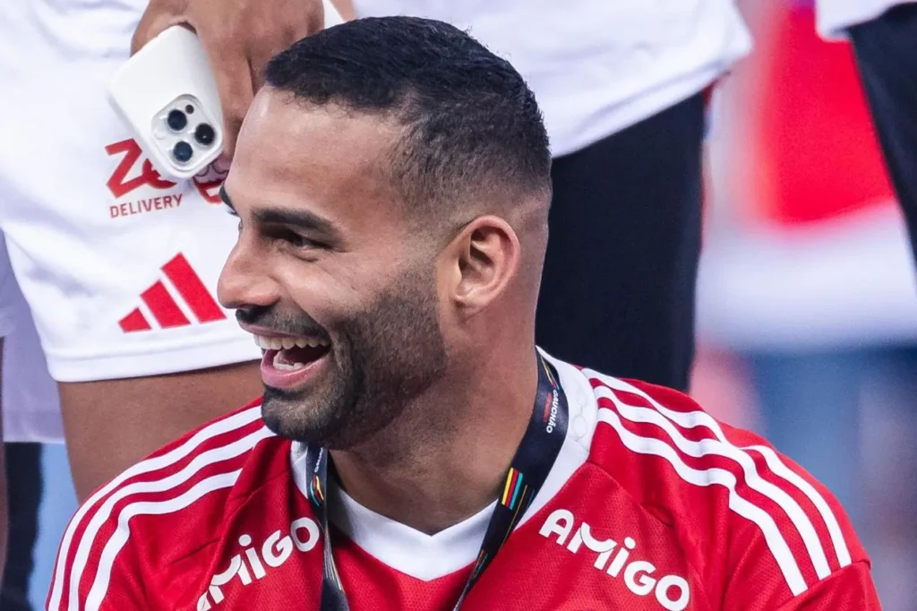 Santos fecha acordo com Thiago Maia e encerra pendência milionária da era Lille; saiba detalhes