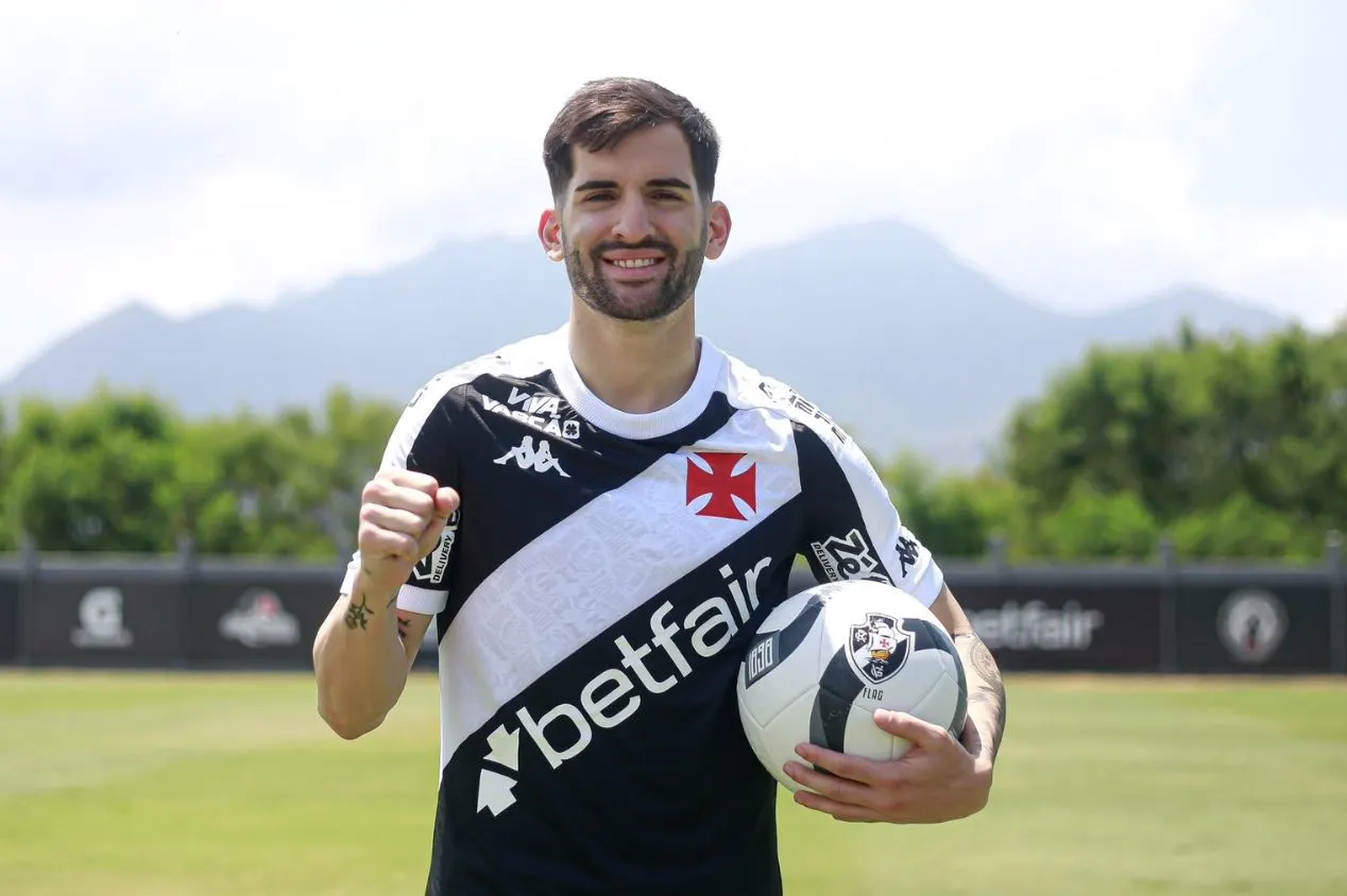Fim da linha! Fora dos planos de Fernando Diniz, Vasco autoriza atacante a buscar novo clube
