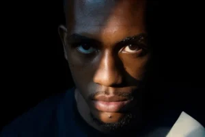 Após deixar o Vasco, Rayan terá salário milionário no Bournemouth; veja