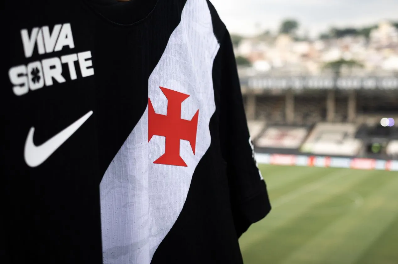 Vasco avalia adiar fechamento de São Januário para 2027 e planeja jogo de despedida