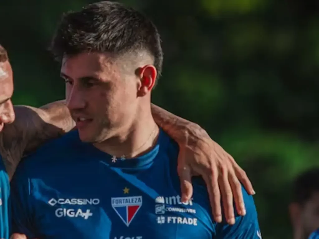 Adan Bareira segue no Fortaleza