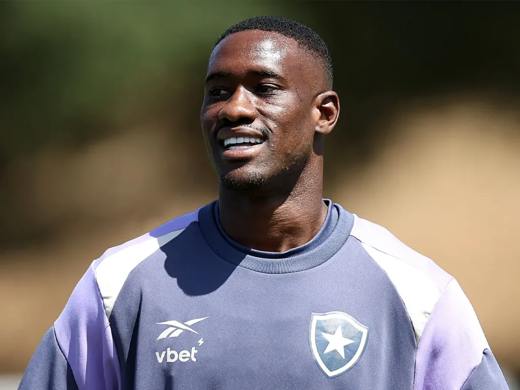 Bastos pode retornar ao Botafogo no começo do Campeonato Carioca; veja os detalhes