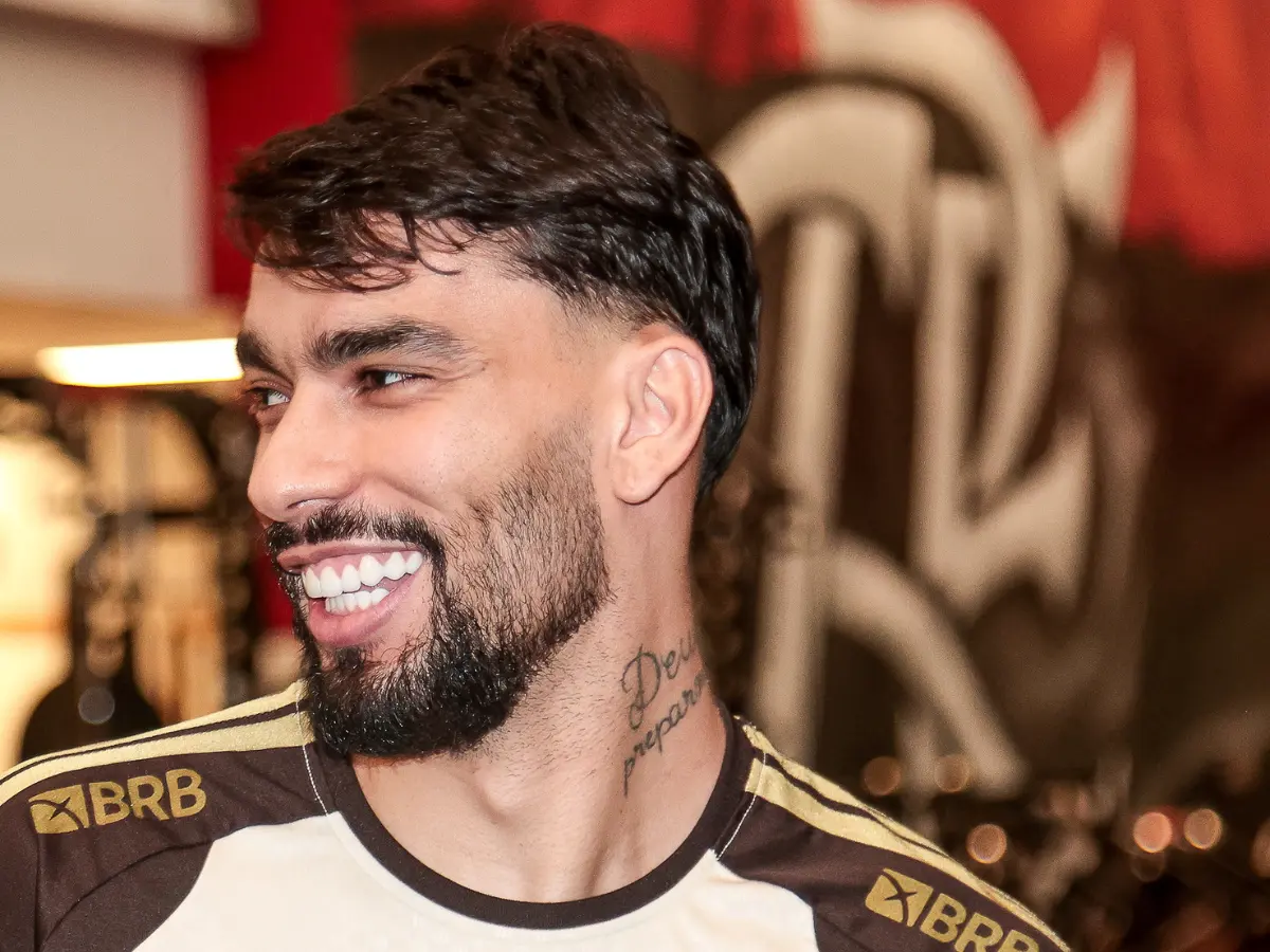 Lucas Paquetá é regularizado no BID e fica à disposição do Flamengo para a Supercopa Rei