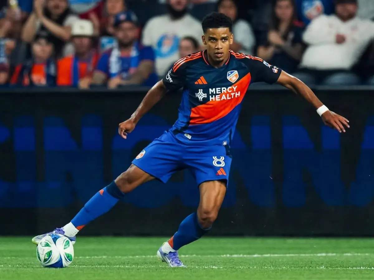 Vasco avança por Brenner, mas esbarra em pedida alta da Udinese