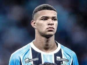 Grêmio rejeita proposta do Olympiacos por Luís Eduardo e aguarda nova investida; saiba mais