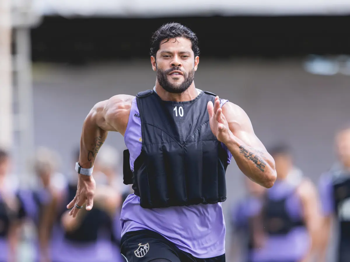 Atlético-MG mira Kevin Serna, e Fluminense mantém esperança de contar com Hulk