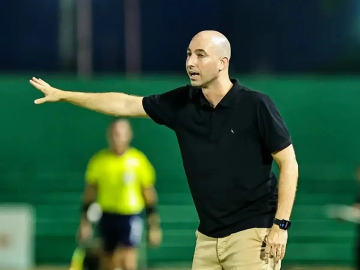 Botafogo: Bellão valoriza postura do sub-20 após expulsão e derrota no Cariocão