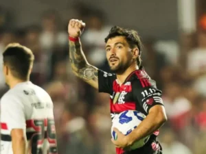 Flamengo viaja com De Arrascaeta e Jorginho para enfrentar o São Paulo; veja quem está dentro