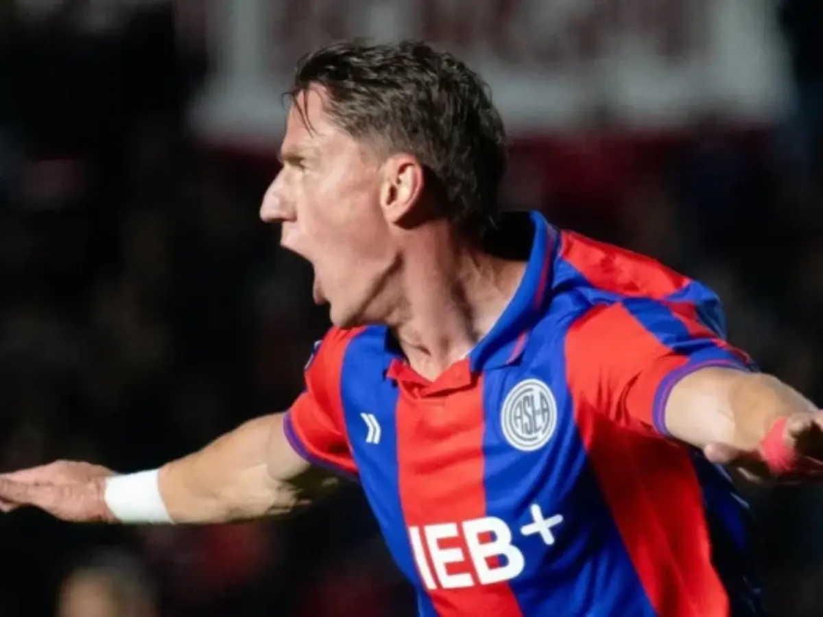 Remo sonda Andrés Vombergar e entra em disputa por ex-atacante