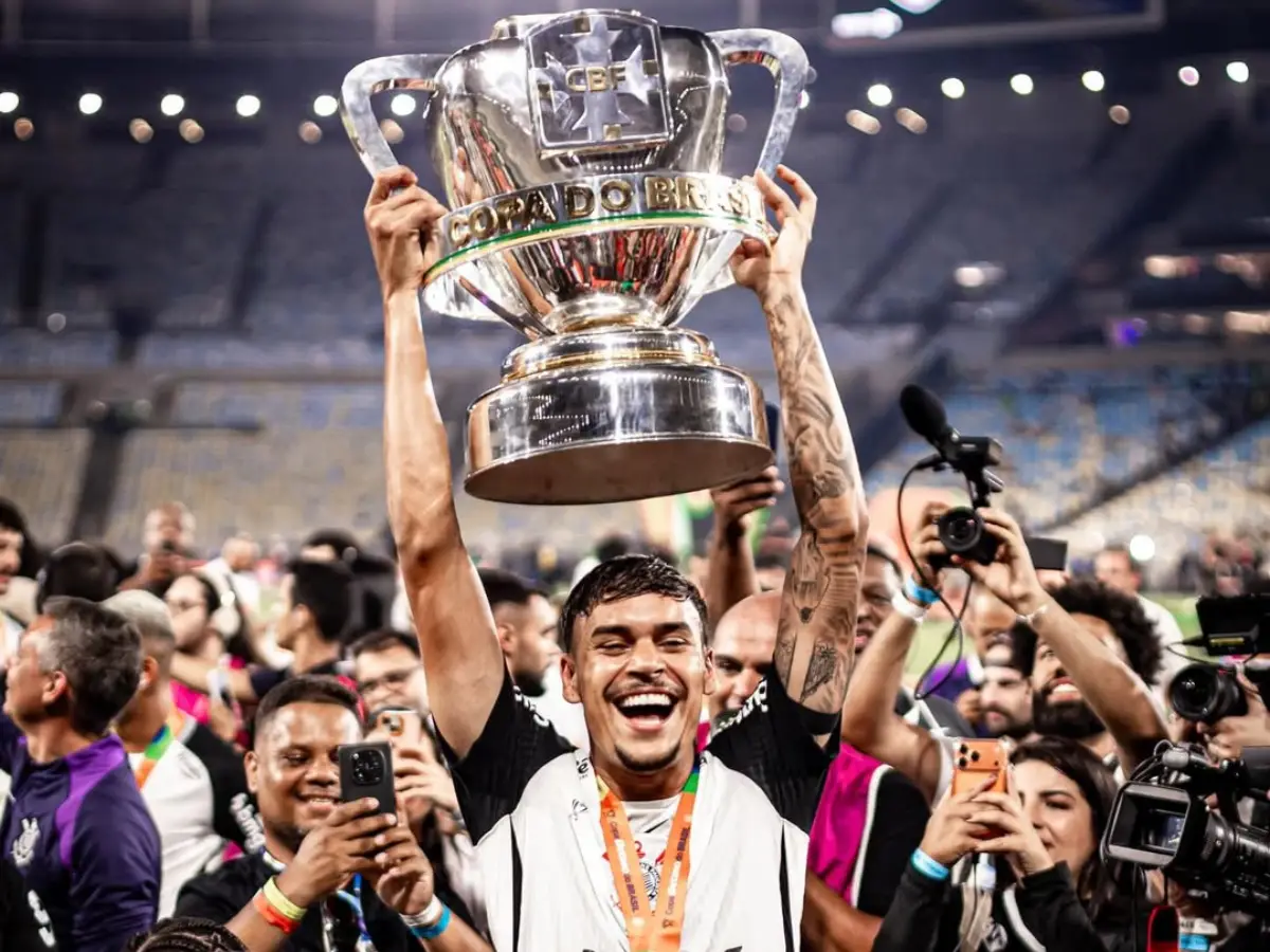 João Pedro Tchoca pode deixar o Corinthians