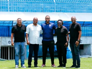 Olaria anuncia Léo Lima, ex-Vasco