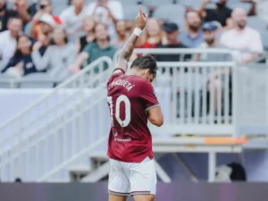 Lucas Paquetá se despede do West Ham