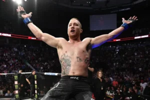 Gaethje vence Pimblett por decisão unânime no peso leve